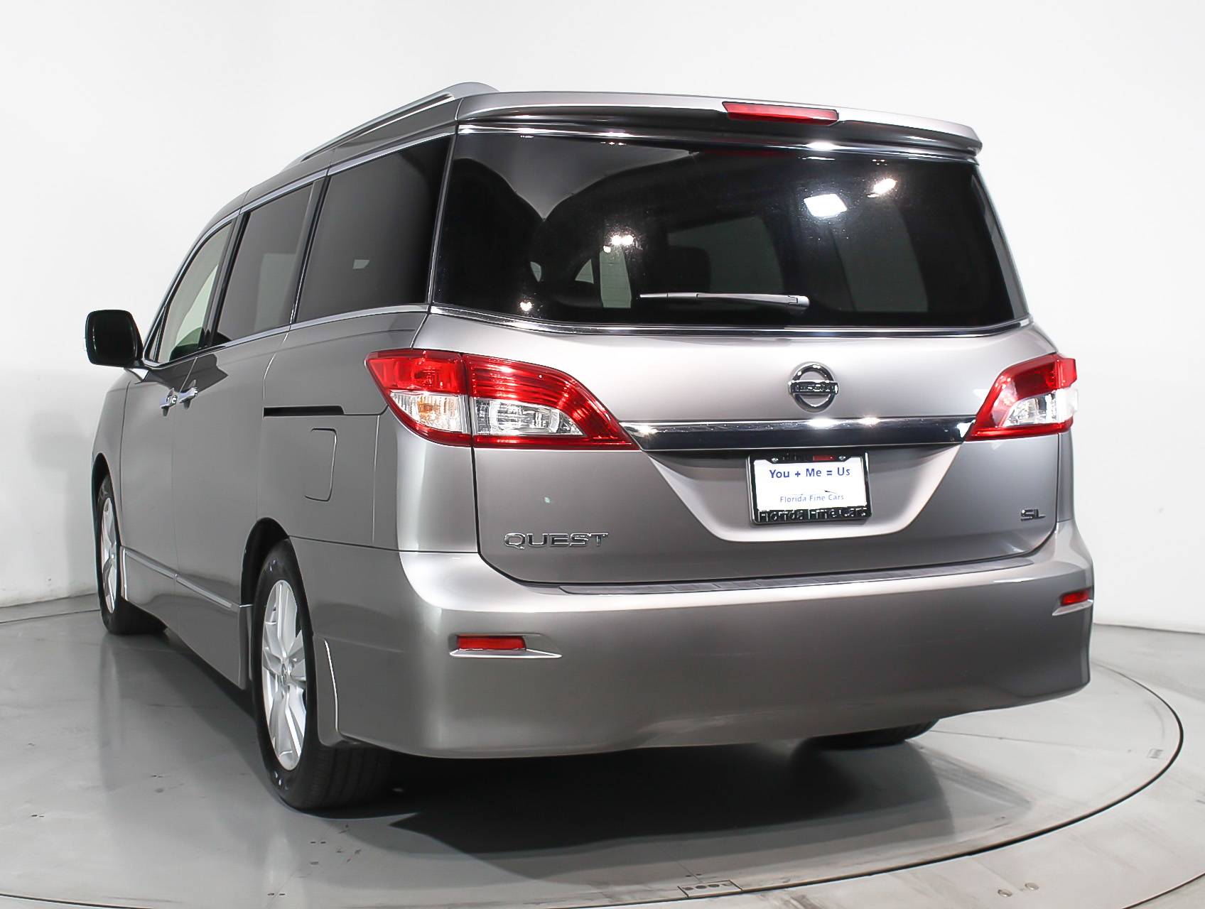 2013 Nissan Quest Pictures