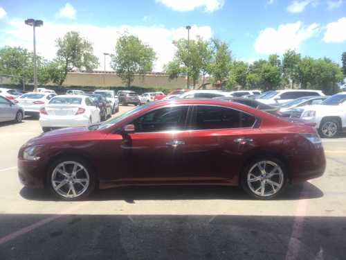 2012 nissan maxima burgundy