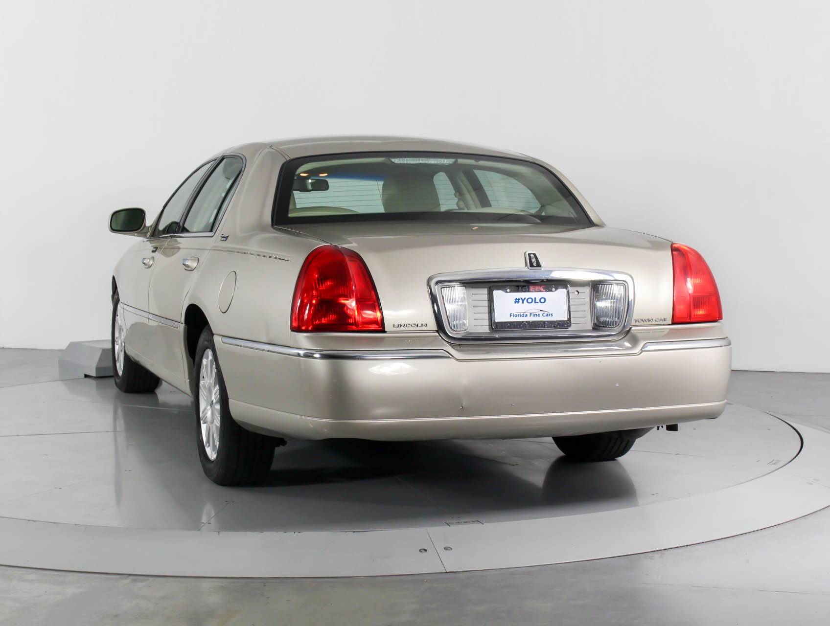 Florida Fine Cars - Used LINCOLN TOWN CAR 2011 WEST PALM SIGNATURE LIMITED