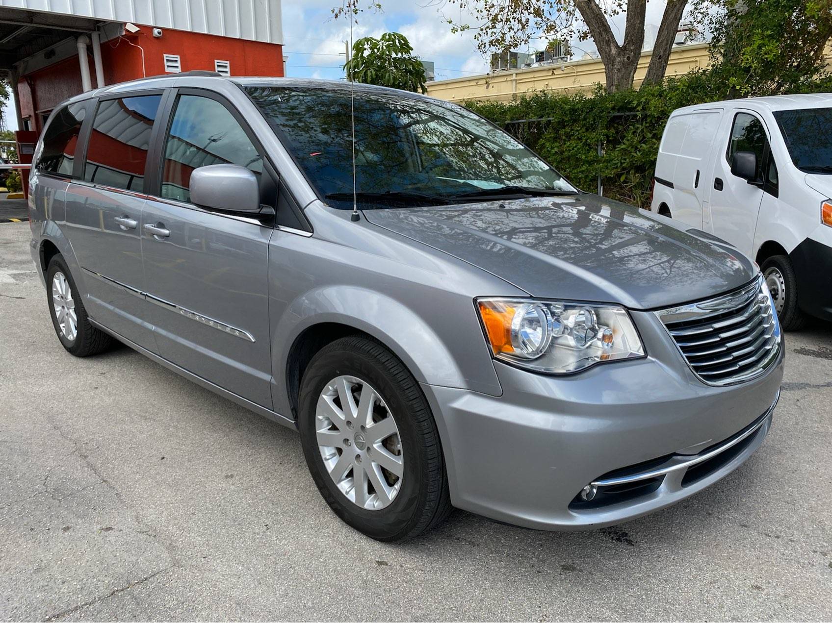 Florida Fine Cars - Used Chrysler Town & Country 2016 MIAMI TOURING