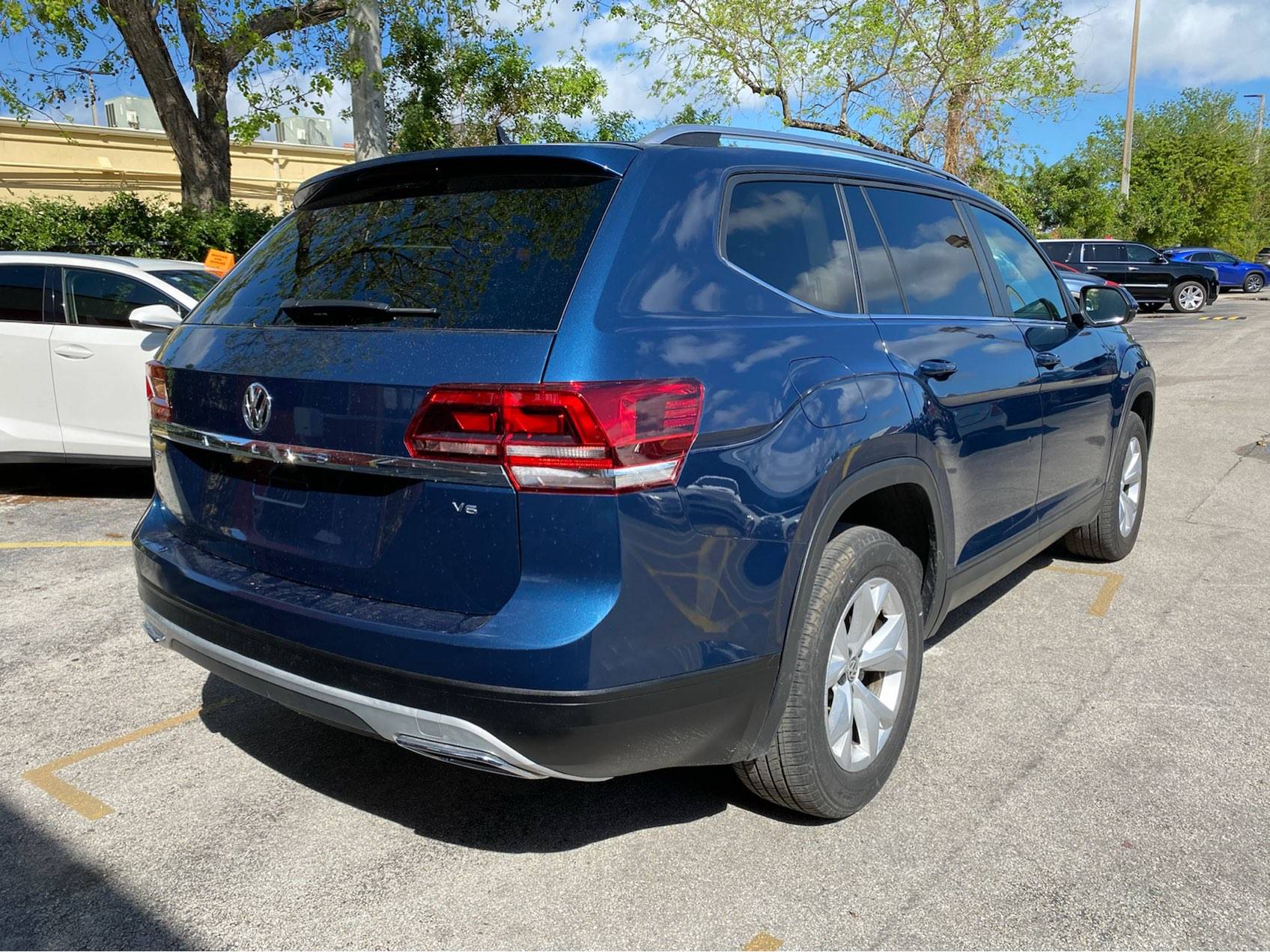 Florida Fine Cars - Used VOLKSWAGEN ATLAS 2019 MIAMI 3.6L V6 SE