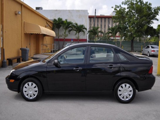Florida Fine Cars - Used FORD FOCUS 2007 HOLLYWOOD ZX4 S