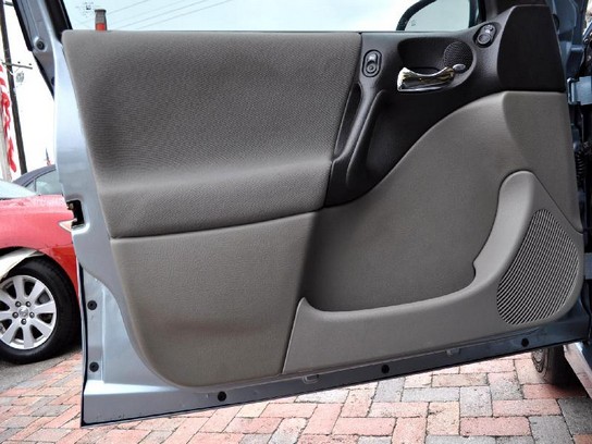 Florida Fine Cars - Used SATURN L SERIES 2005 HOLLYWOOD L300