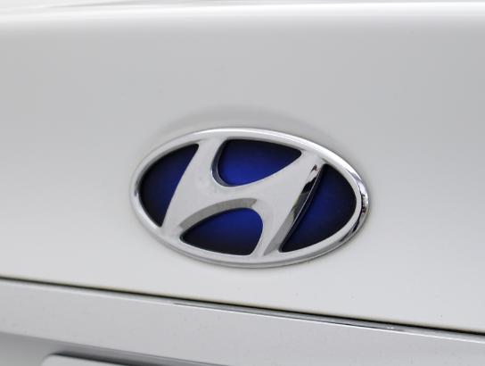 Florida Fine Cars - Used HYUNDAI SONATA HYBRID 2011 MIAMI BASE