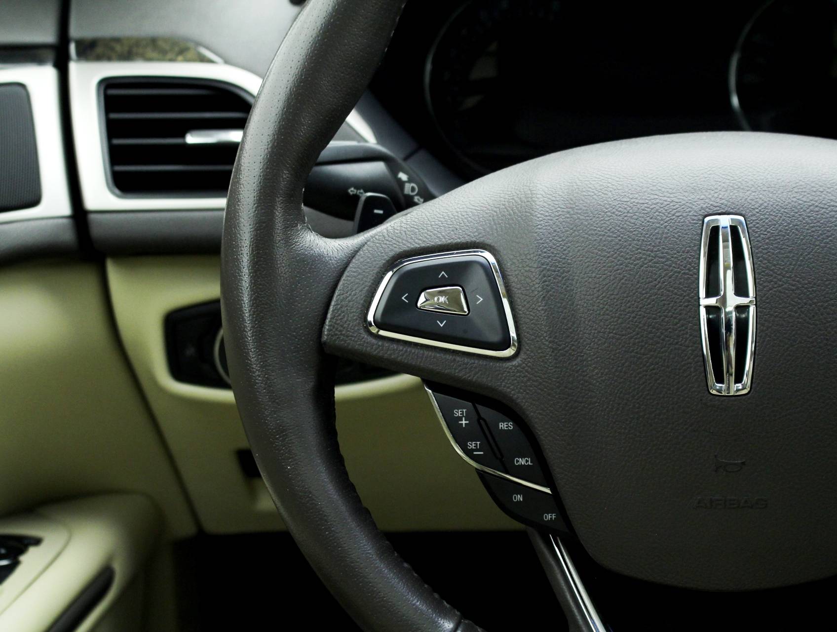 Florida Fine Cars - Used LINCOLN MKZ 2013 MIAMI 
