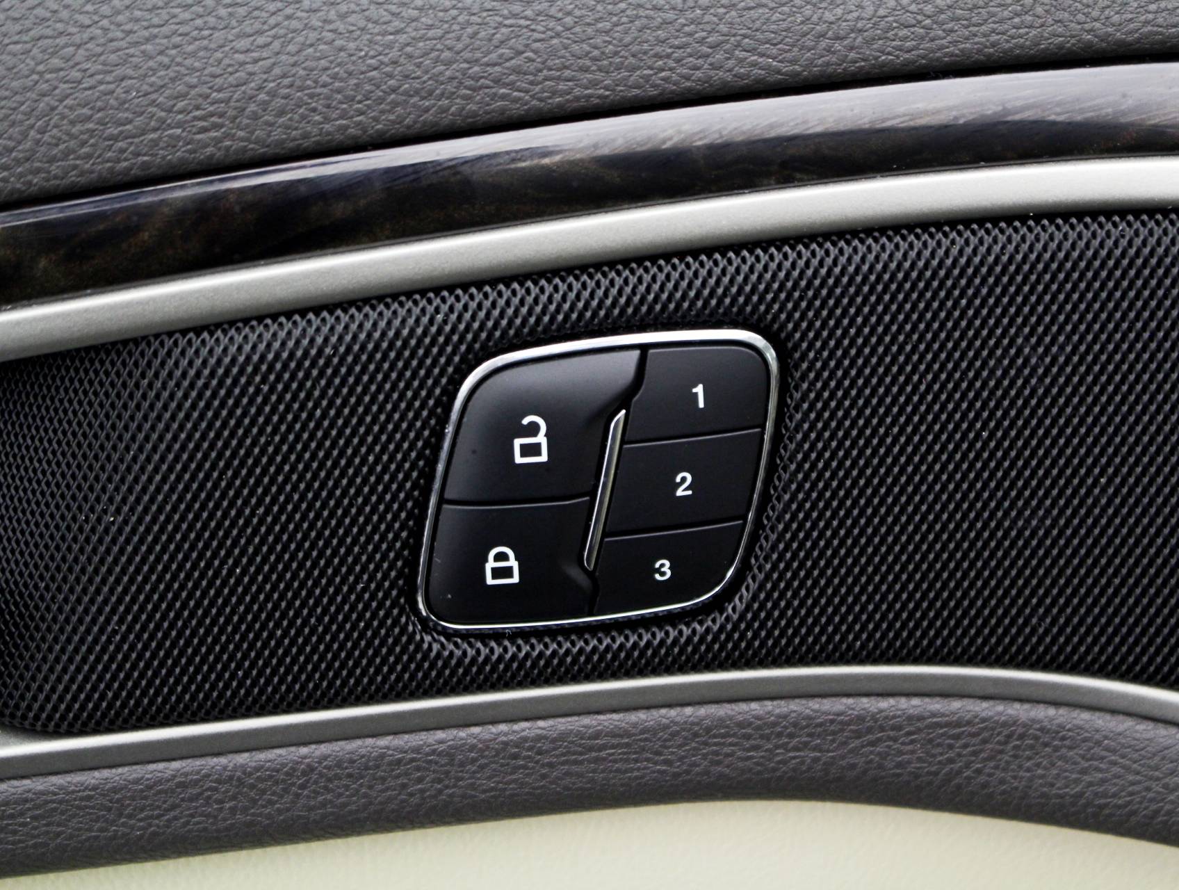 Florida Fine Cars - Used LINCOLN MKZ 2013 MIAMI 