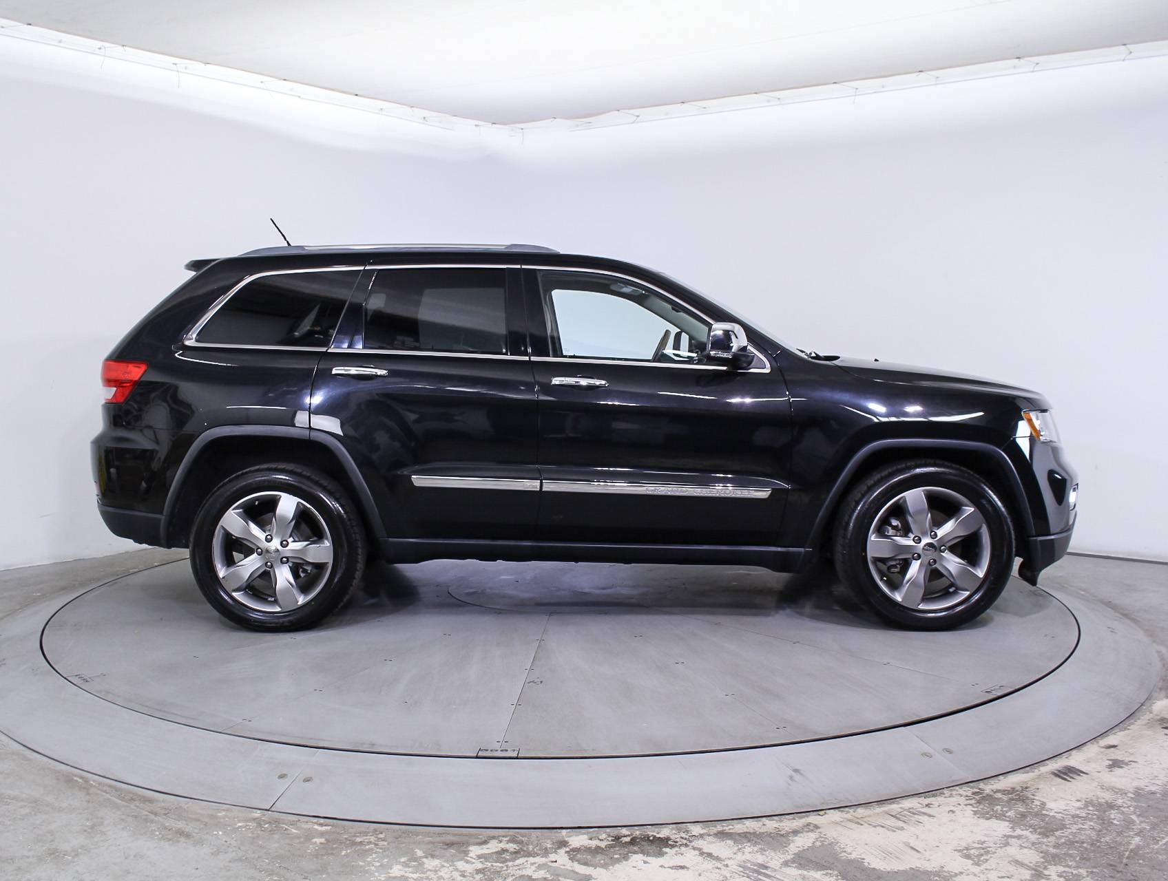 Florida Fine Cars - Used JEEP GRAND CHEROKEE 2011 MIAMI OVERLAND