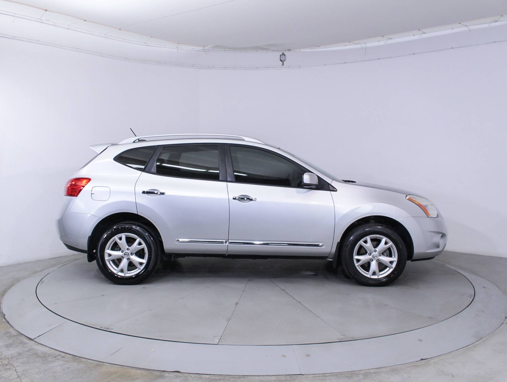 Florida Fine Cars - Used NISSAN ROGUE 2011 HOLLYWOOD Sv