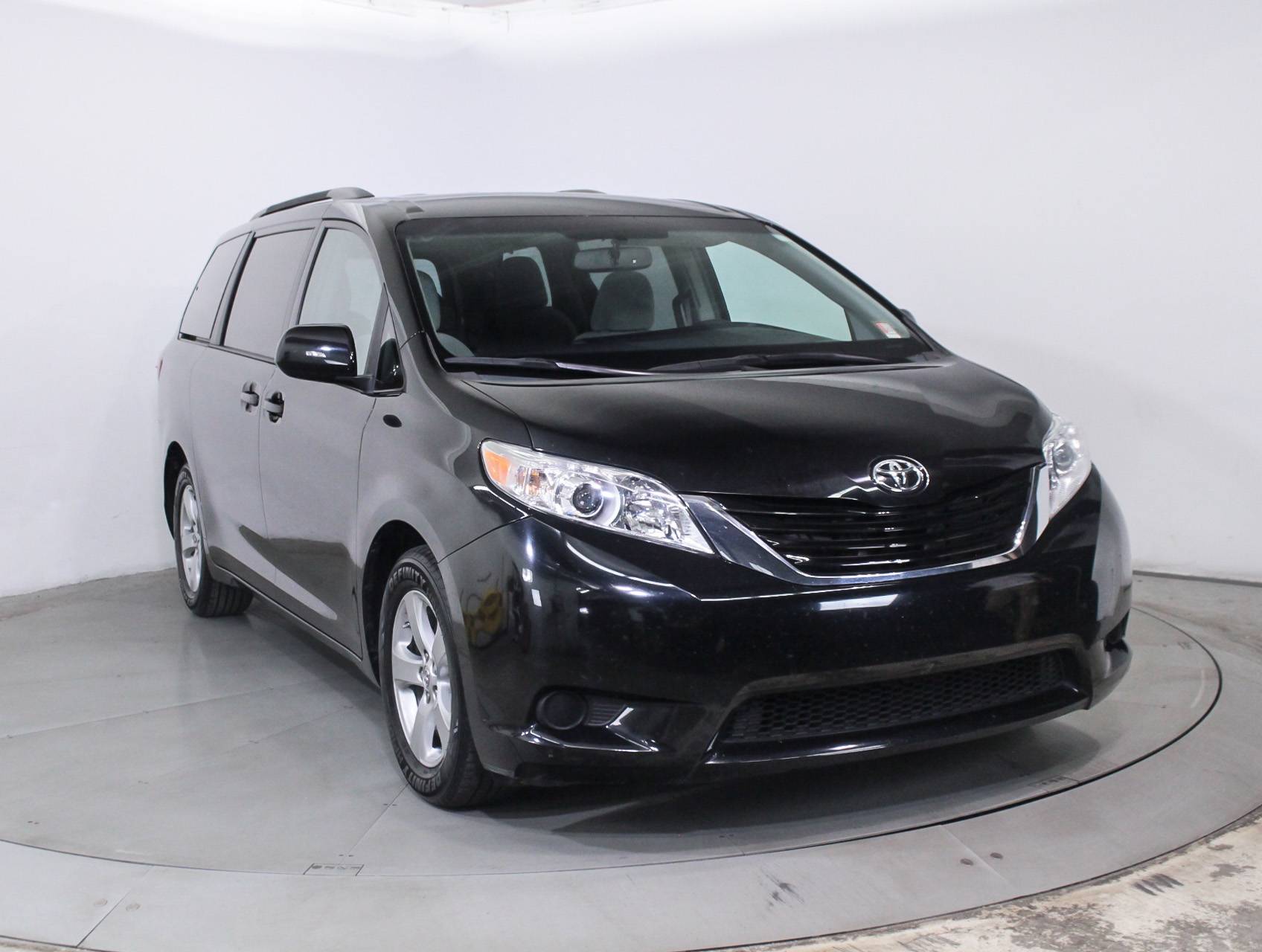 Florida Fine Cars - Used TOYOTA SIENNA 2015 MIAMI Le