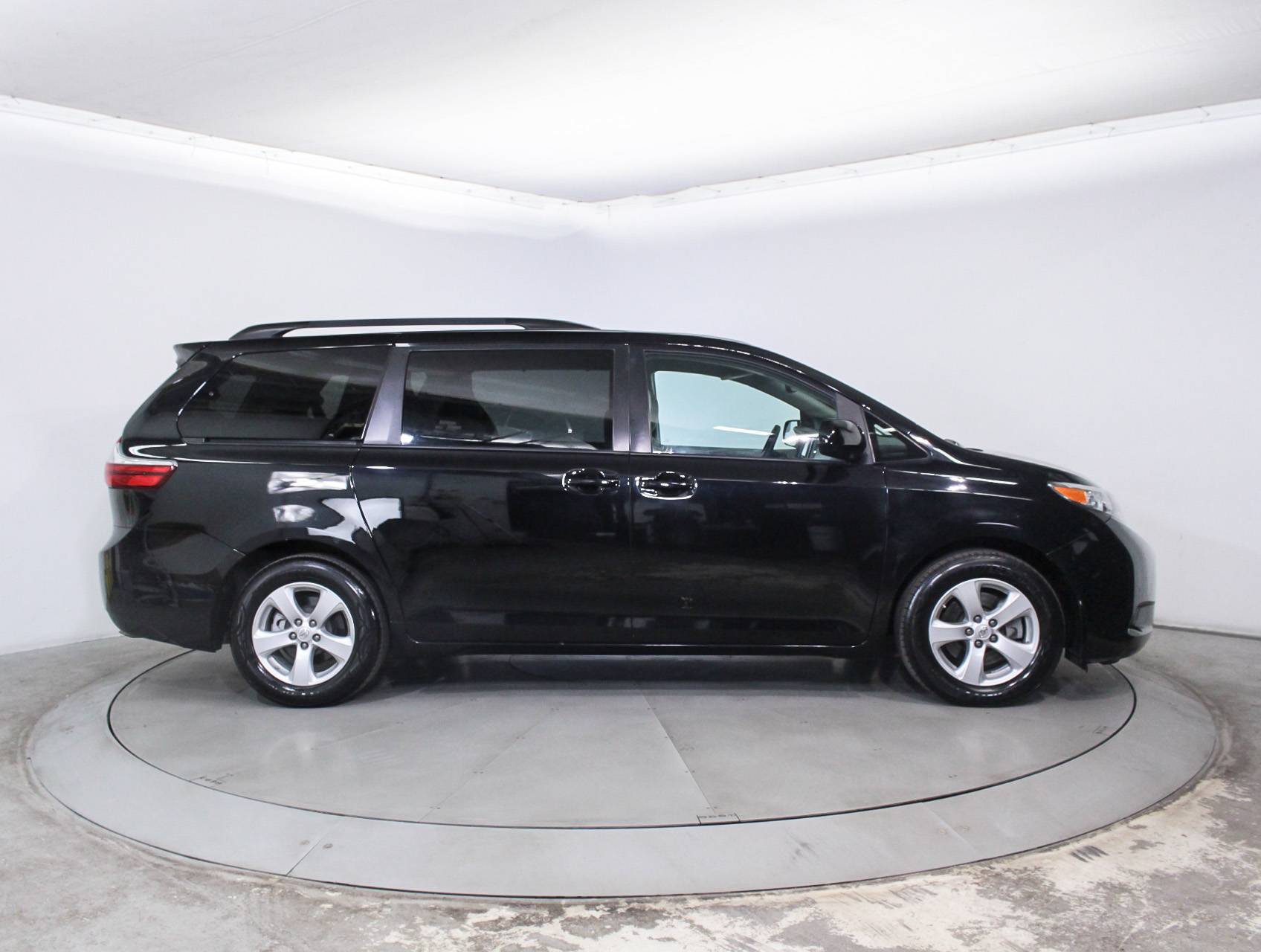 Florida Fine Cars - Used TOYOTA SIENNA 2015 MIAMI Le