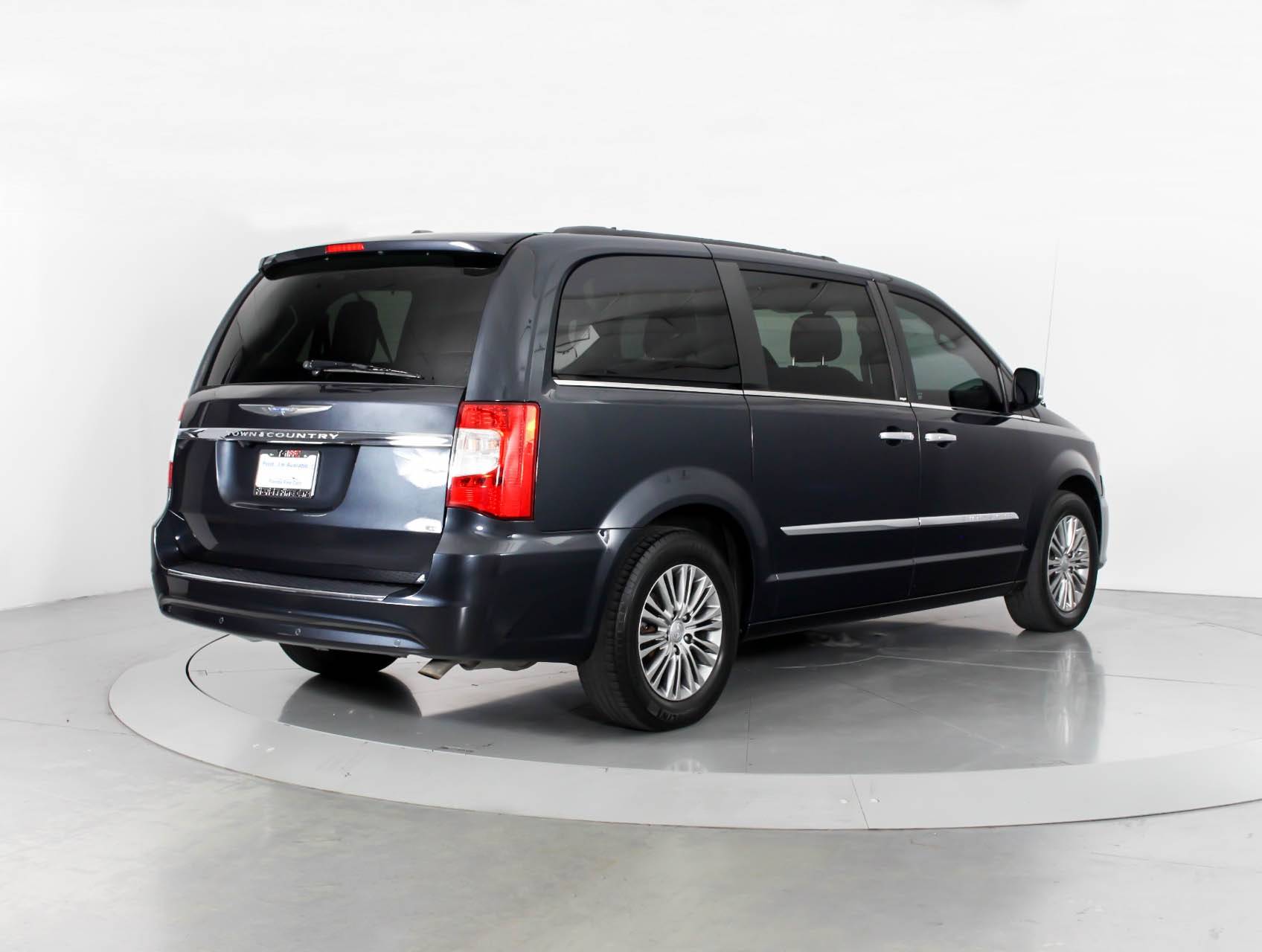Florida Fine Cars - Used CHRYSLER TOWN & COUNTRY 2014 MIAMI TOURING L