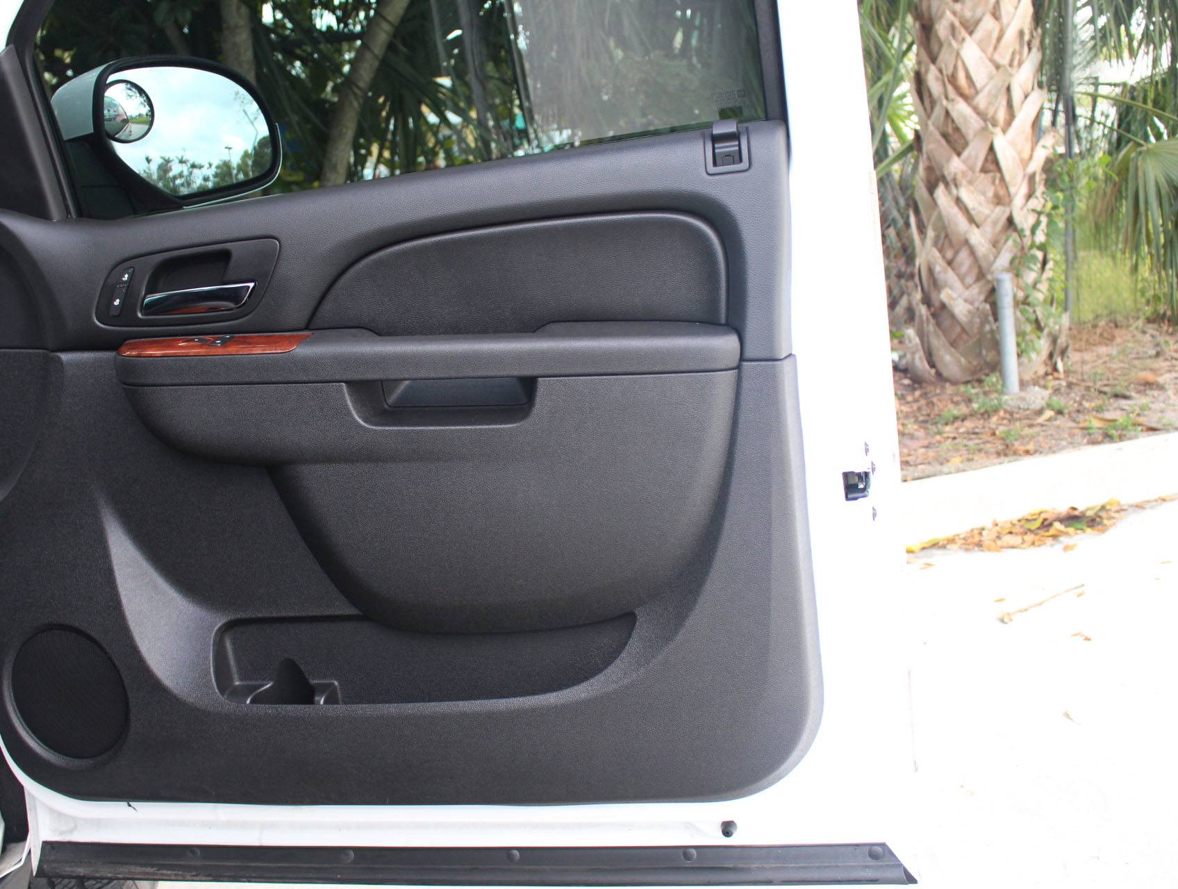 Florida Fine Cars - Used CHEVROLET SUBURBAN 2014 MARGATE LT