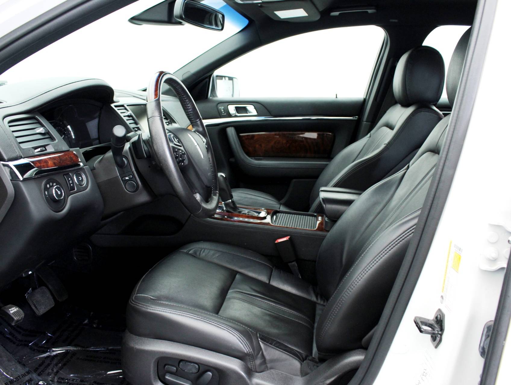 Florida Fine Cars - Used LINCOLN MKS 2015 MIAMI 
