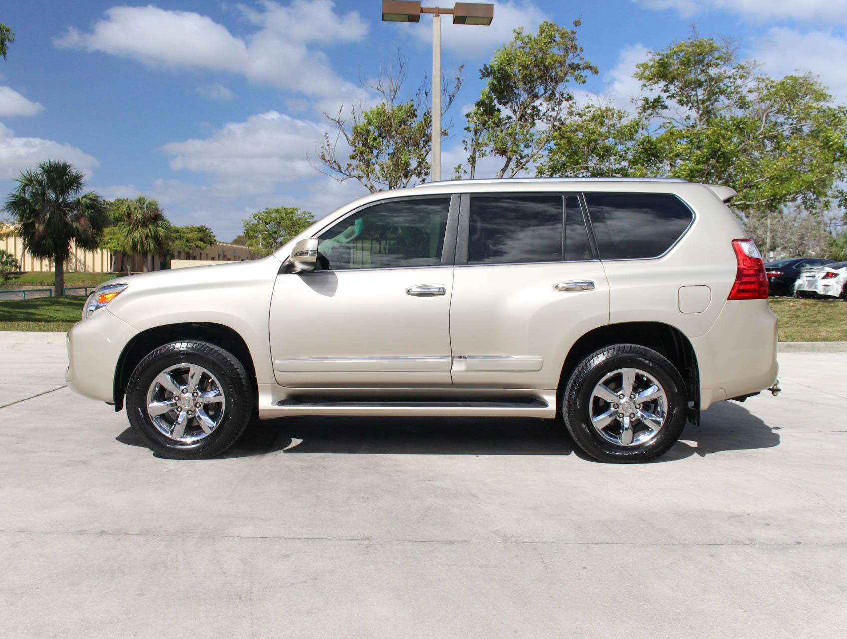 Used 2011 LEXUS GX 460 PREMIUM for sale in MARGATE | 92724