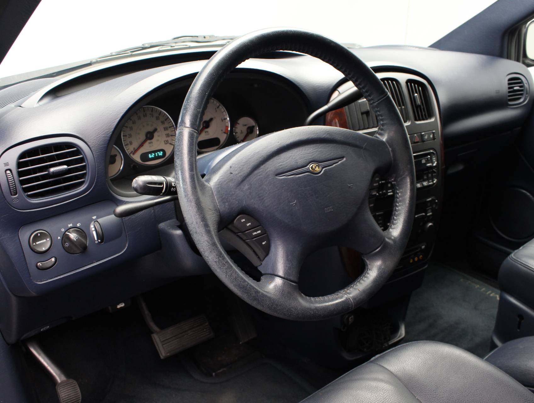 Florida Fine Cars - Used CHRYSLER TOWN & COUNTRY 2003 WEST PALM LIMITED