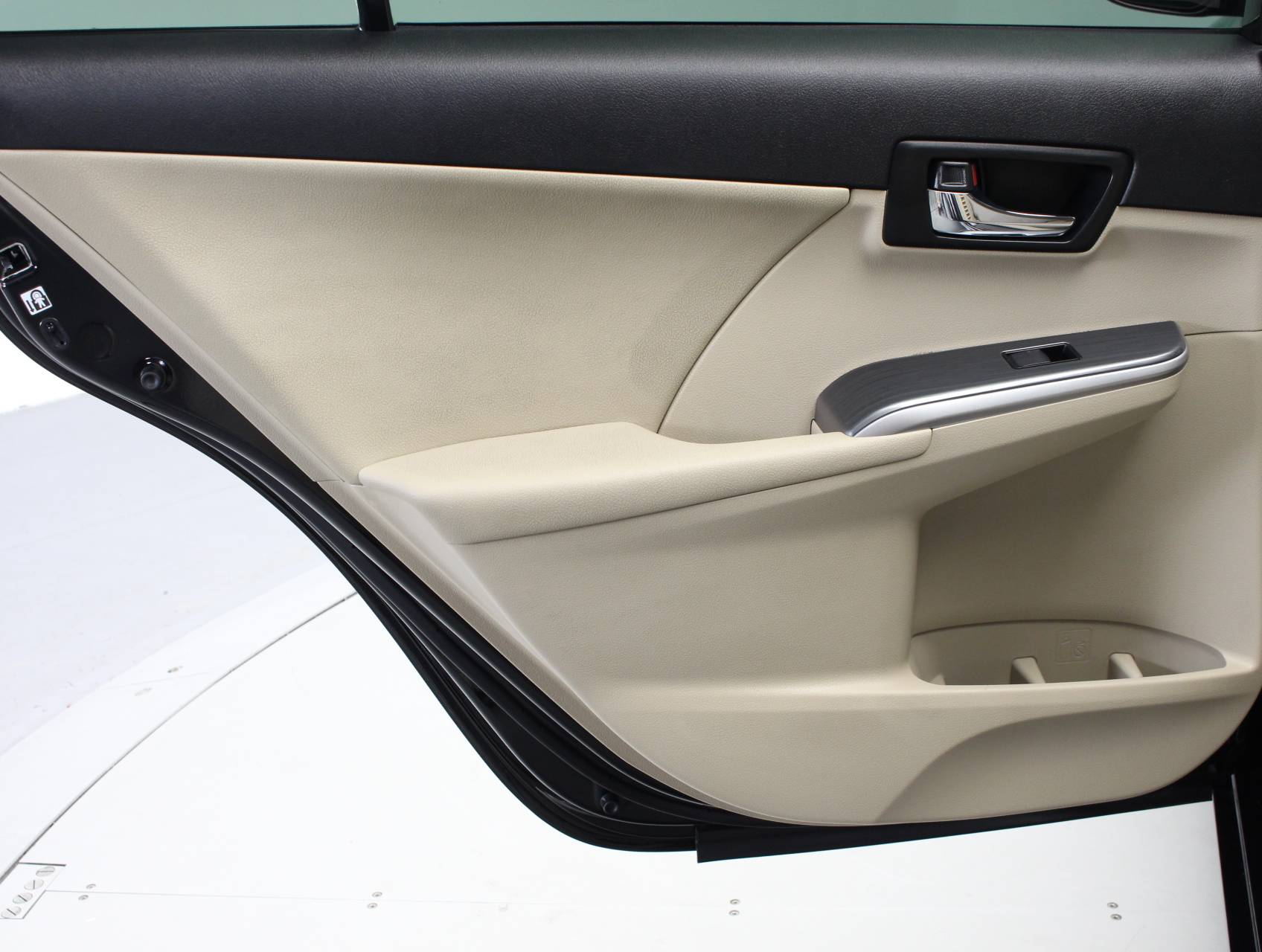 Florida Fine Cars - Used TOYOTA CAMRY 2012 WEST PALM Hybrid Xle