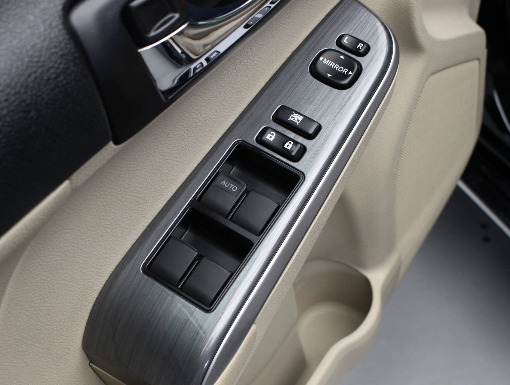 Florida Fine Cars - Used TOYOTA CAMRY 2012 WEST PALM Hybrid Xle
