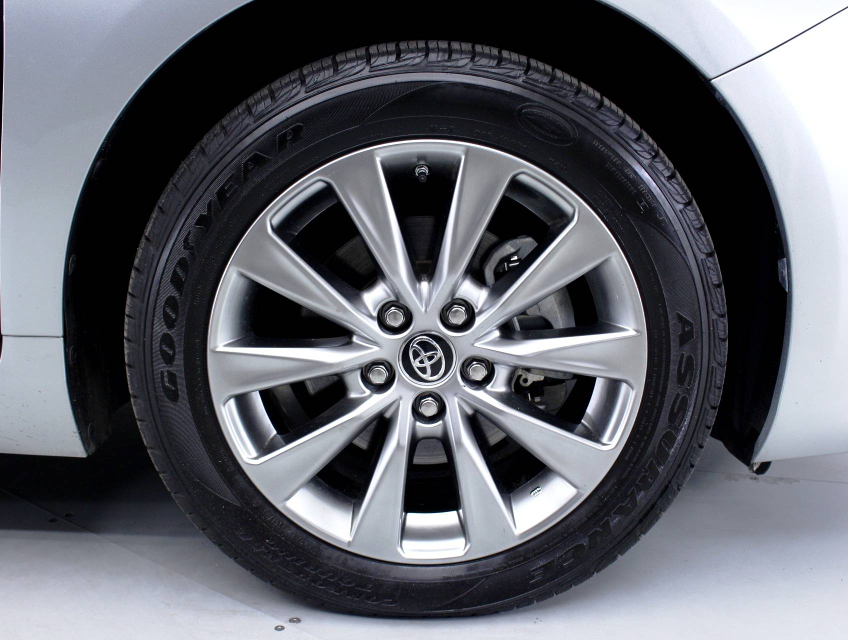 Florida Fine Cars - Used TOYOTA CAMRY 2015 WEST PALM Hybrid Xle