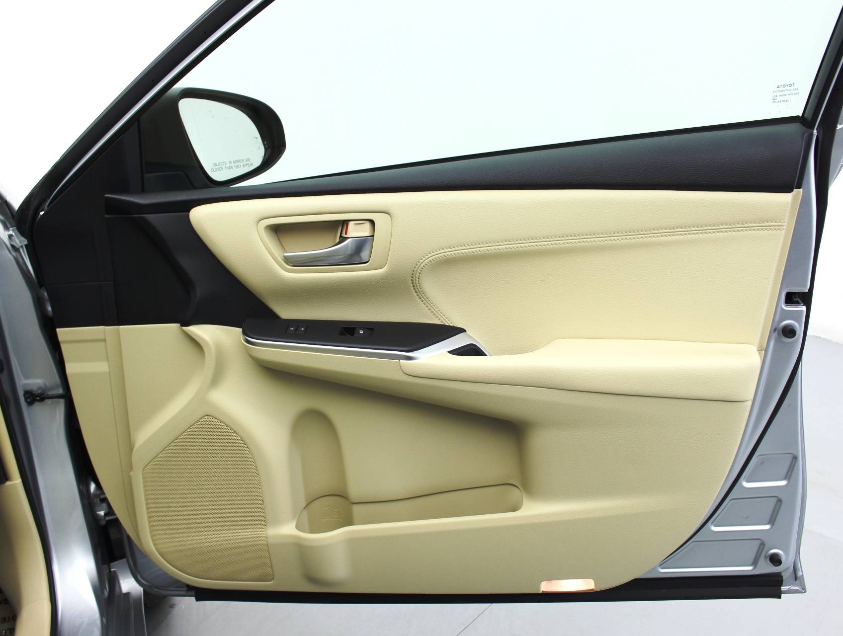 Florida Fine Cars - Used TOYOTA CAMRY 2015 WEST PALM Hybrid Xle