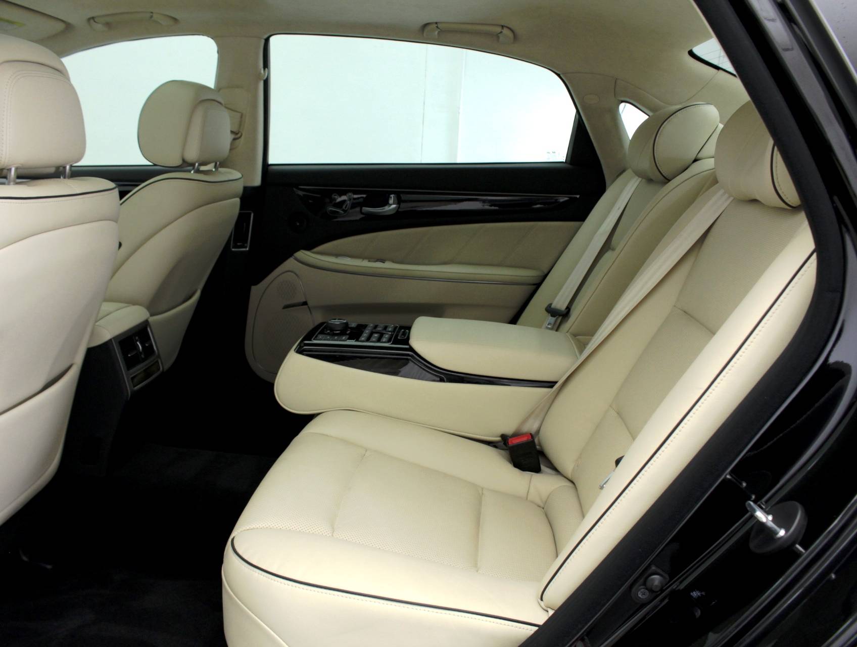 Florida Fine Cars - Used HYUNDAI EQUUS 2015 MIAMI Signature