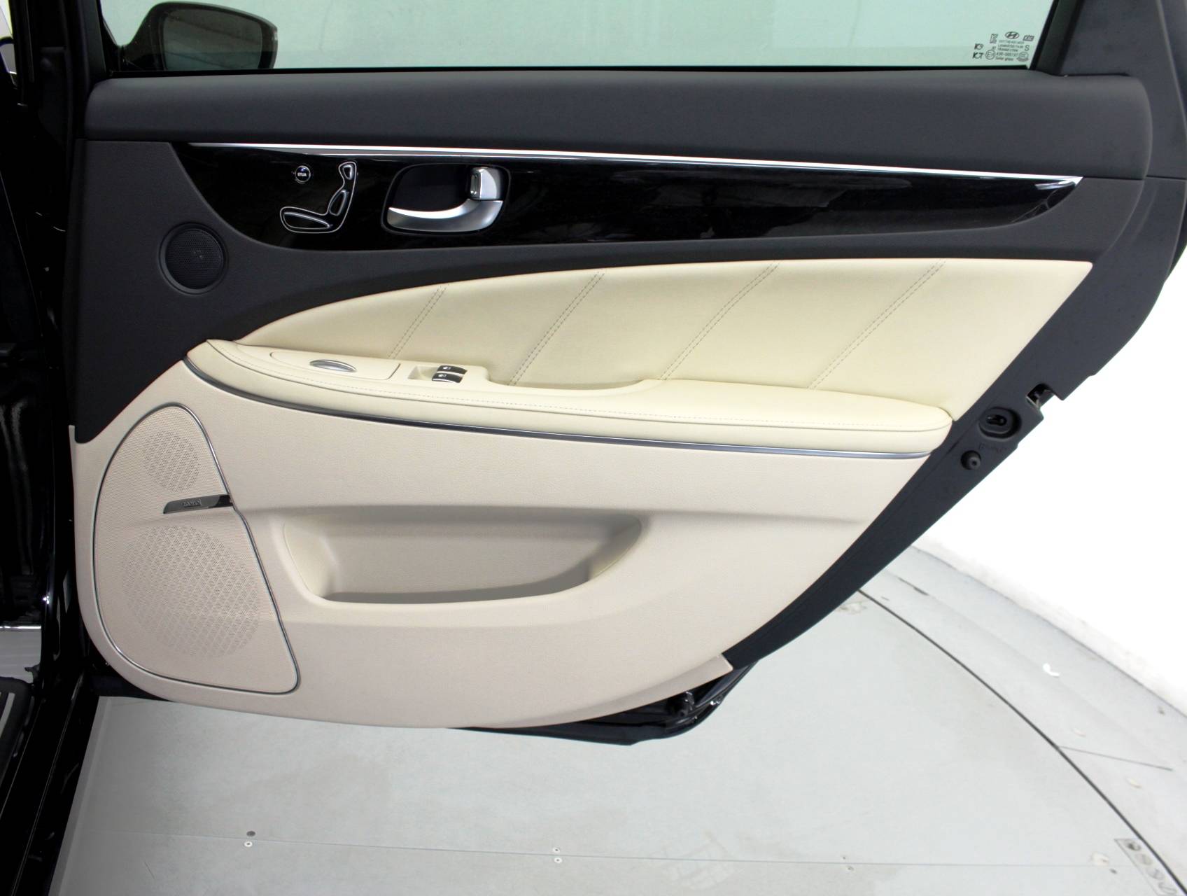 Florida Fine Cars - Used HYUNDAI EQUUS 2015 MIAMI Signature