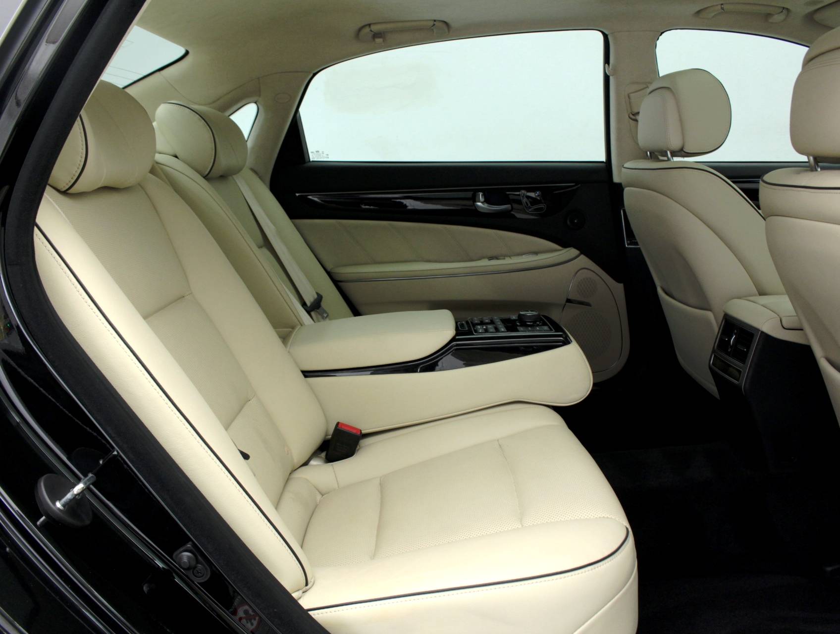 Florida Fine Cars - Used HYUNDAI EQUUS 2015 MIAMI Signature