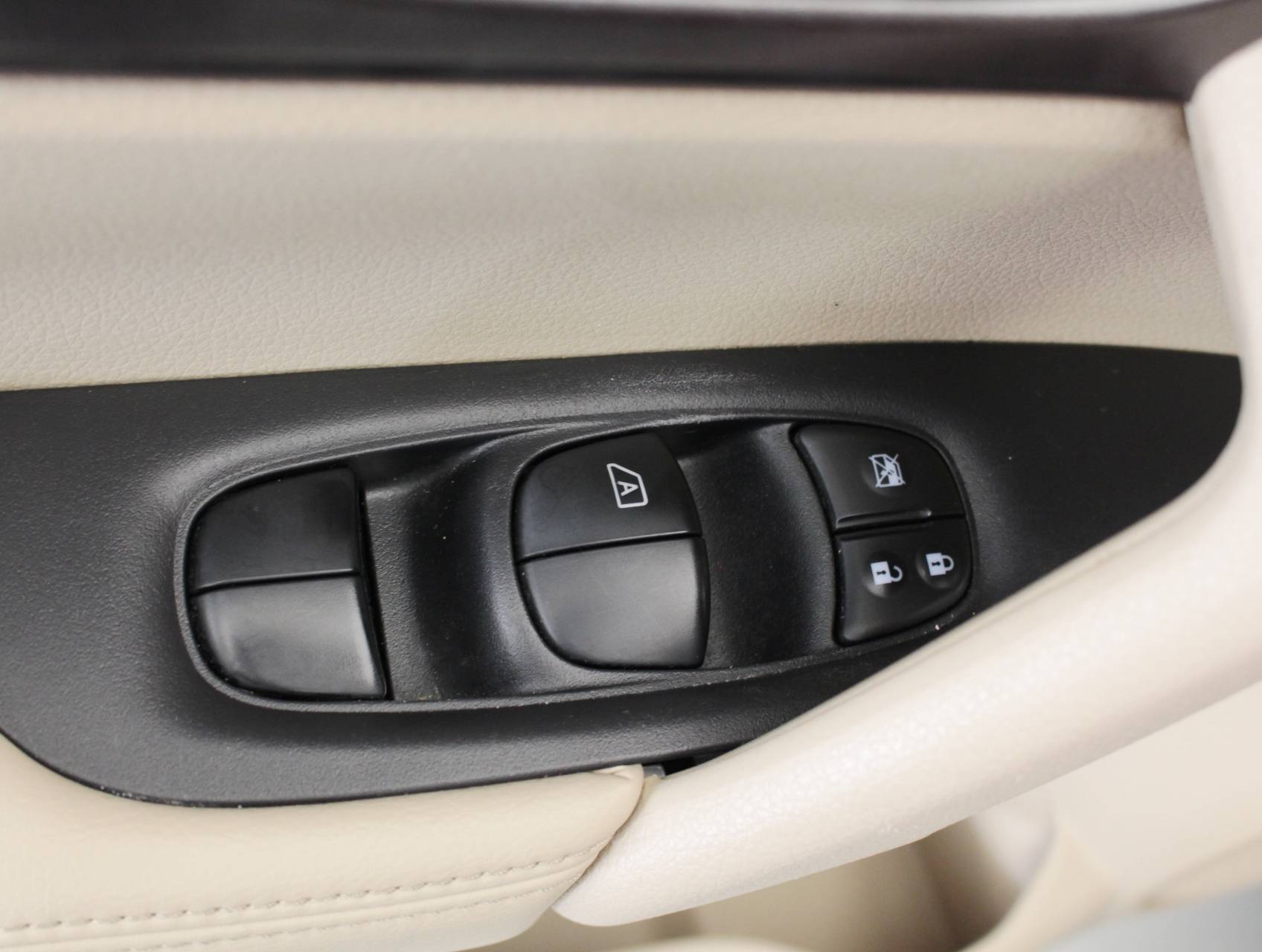 Florida Fine Cars - Used NISSAN ROGUE 2015 MIAMI S