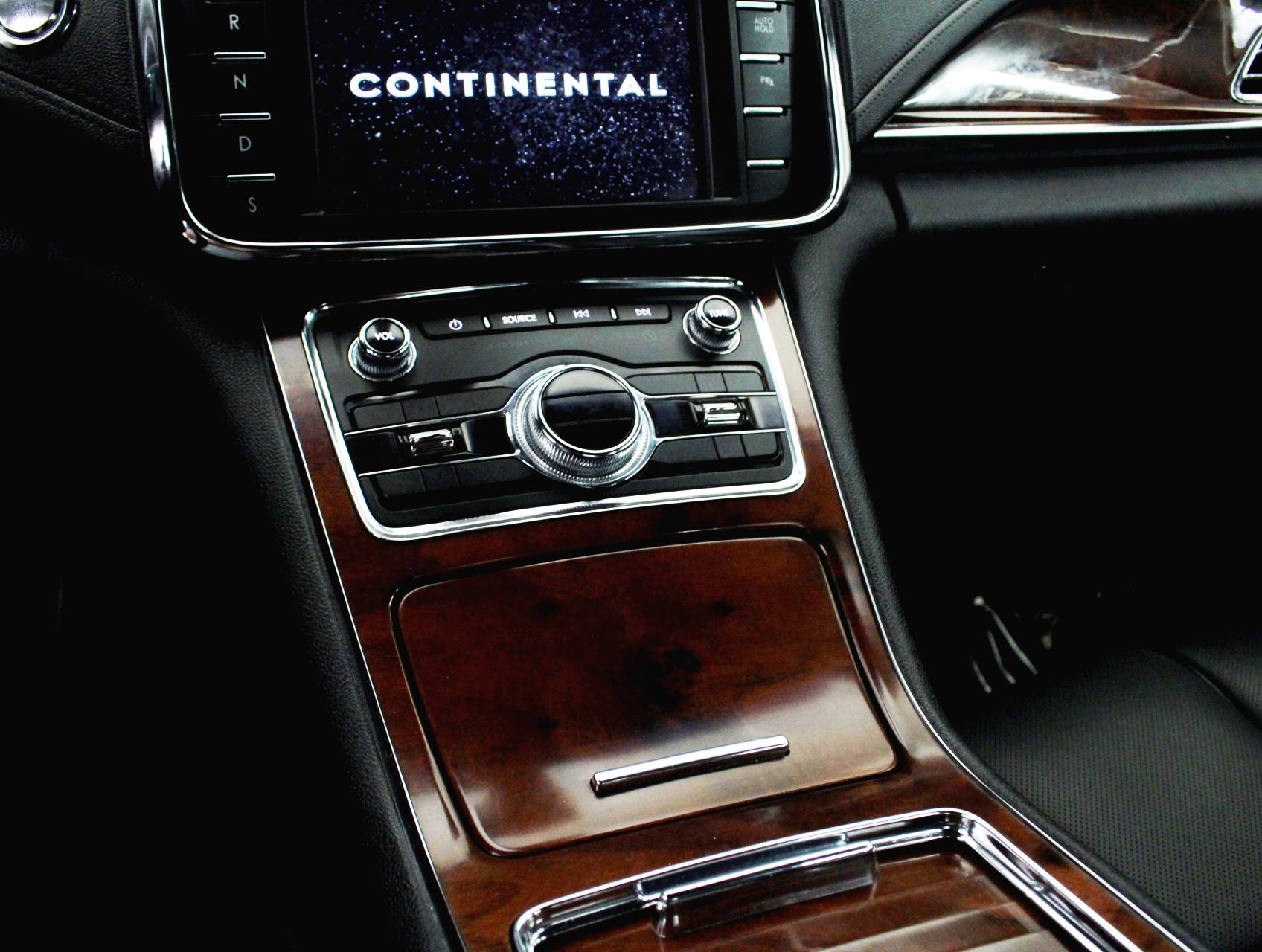 Florida Fine Cars - Used LINCOLN CONTINENTAL 2017 HOLLYWOOD SELECT