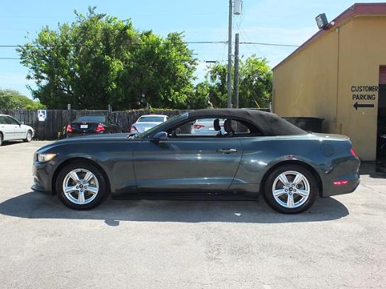 used vehicle - Convertible FORD MUSTANG 2015