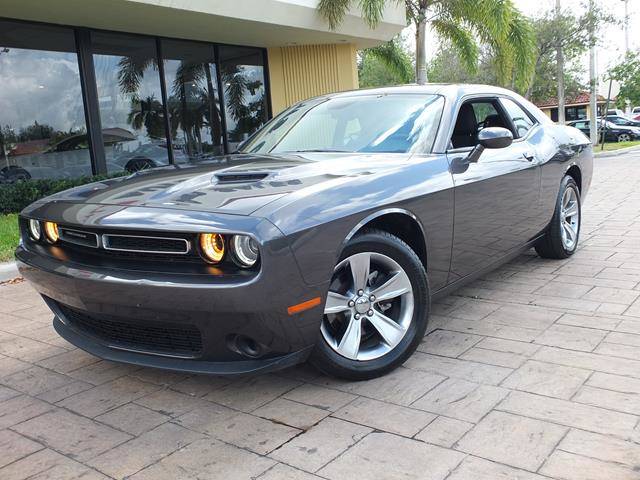 used vehicle - Coupe DODGE CHALLENGER 2017