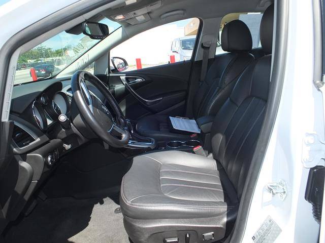 used vehicle - Sedan BUICK VERANO 2017