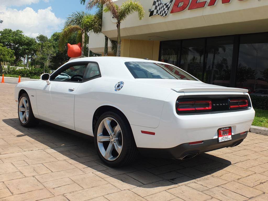 used vehicle - Coupe DODGE CHALLENGER 2017