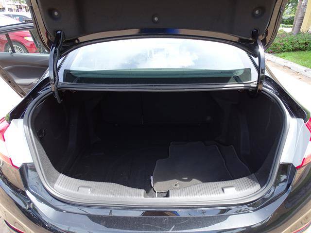 used vehicle - Sedan CHEVROLET CRUZE 2016
