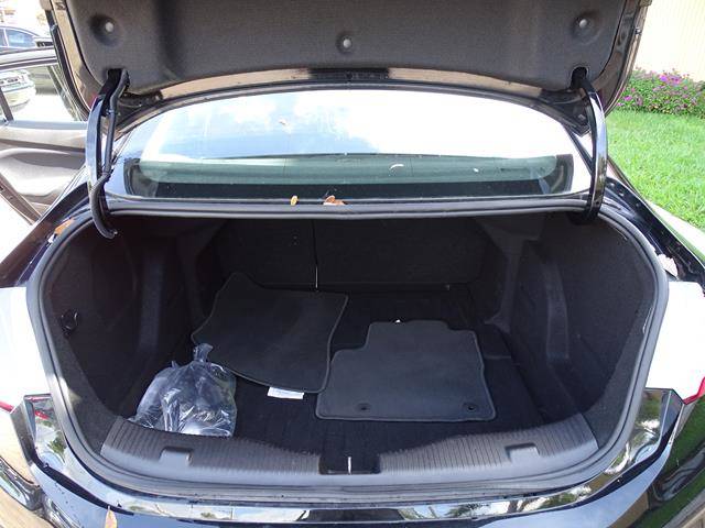 used vehicle - Sedan CHEVROLET CRUZE 2017
