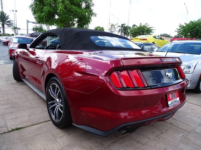 used vehicle - Convertible FORD MUSTANG 2017