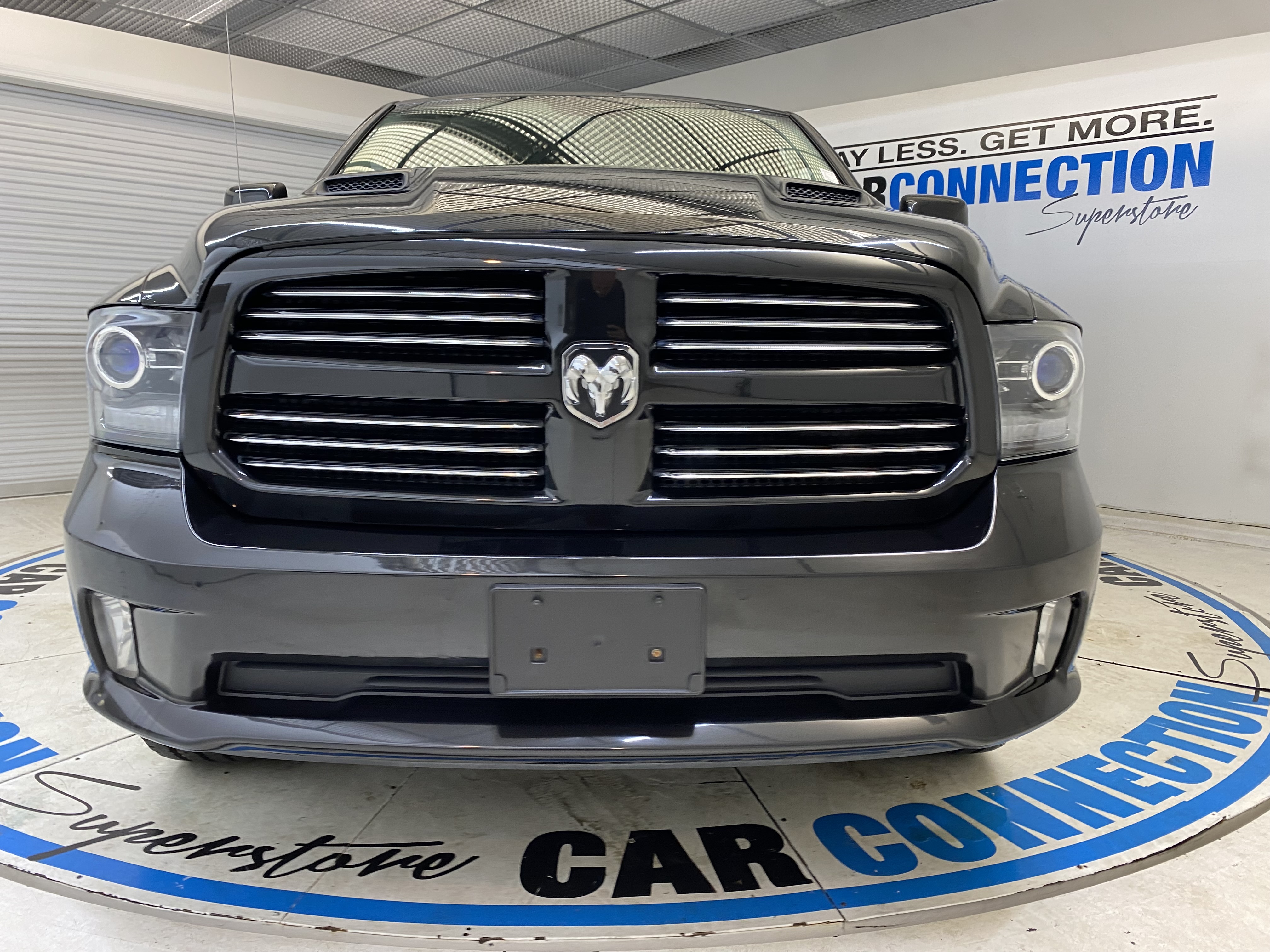 Car Connection Superstore - Used vehicle - Truck RAM 1500 Crew 2017