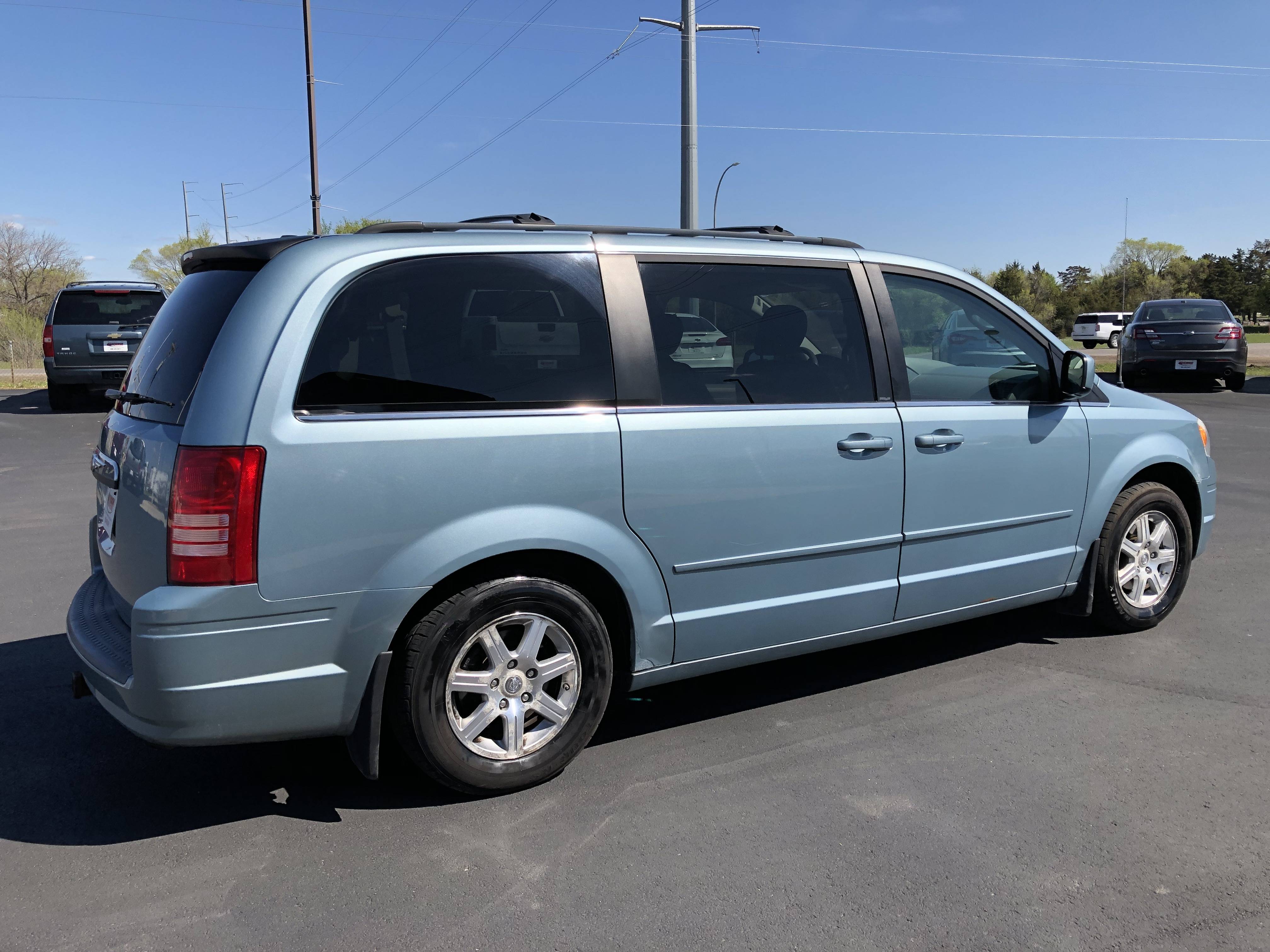 Used 2008 CHRYSLER TOWN AND COUNTRY TOURING for sale in