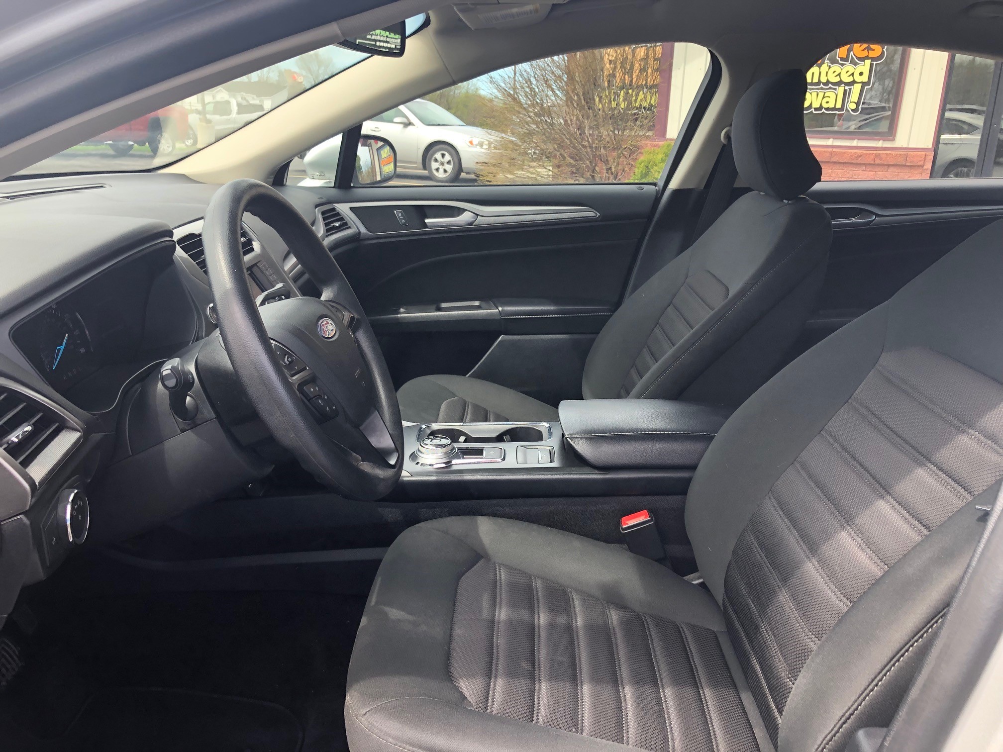 used vehicle - Sedan FORD FUSION 2018