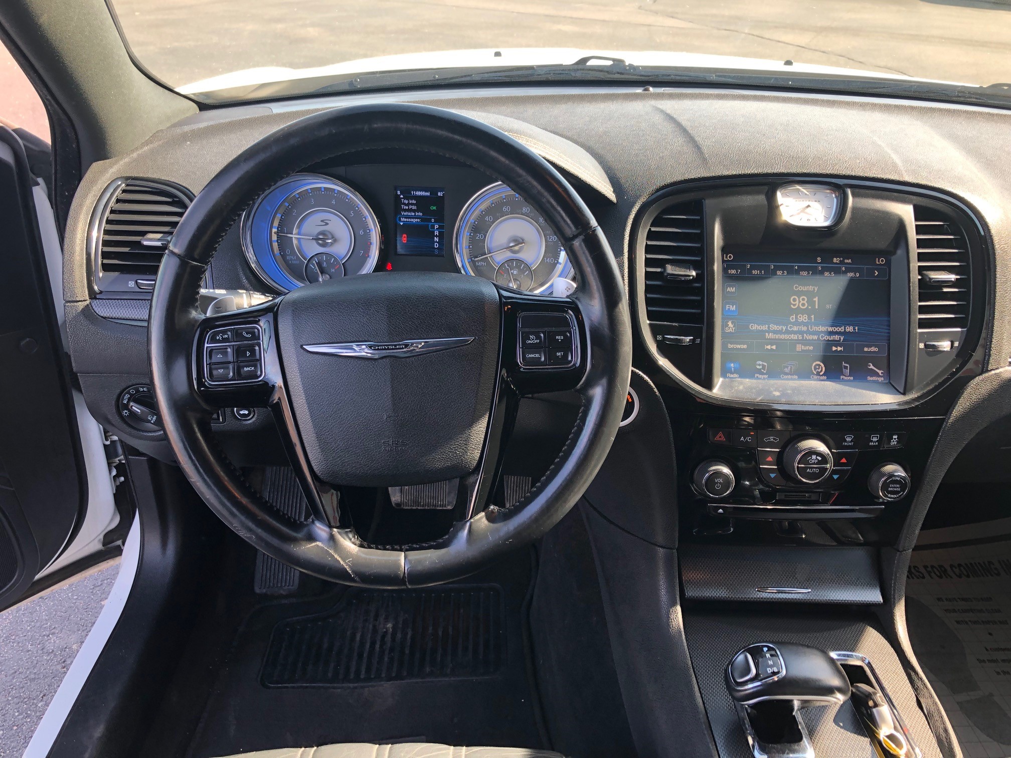 used vehicle - Sedan CHRYSLER 300 2014