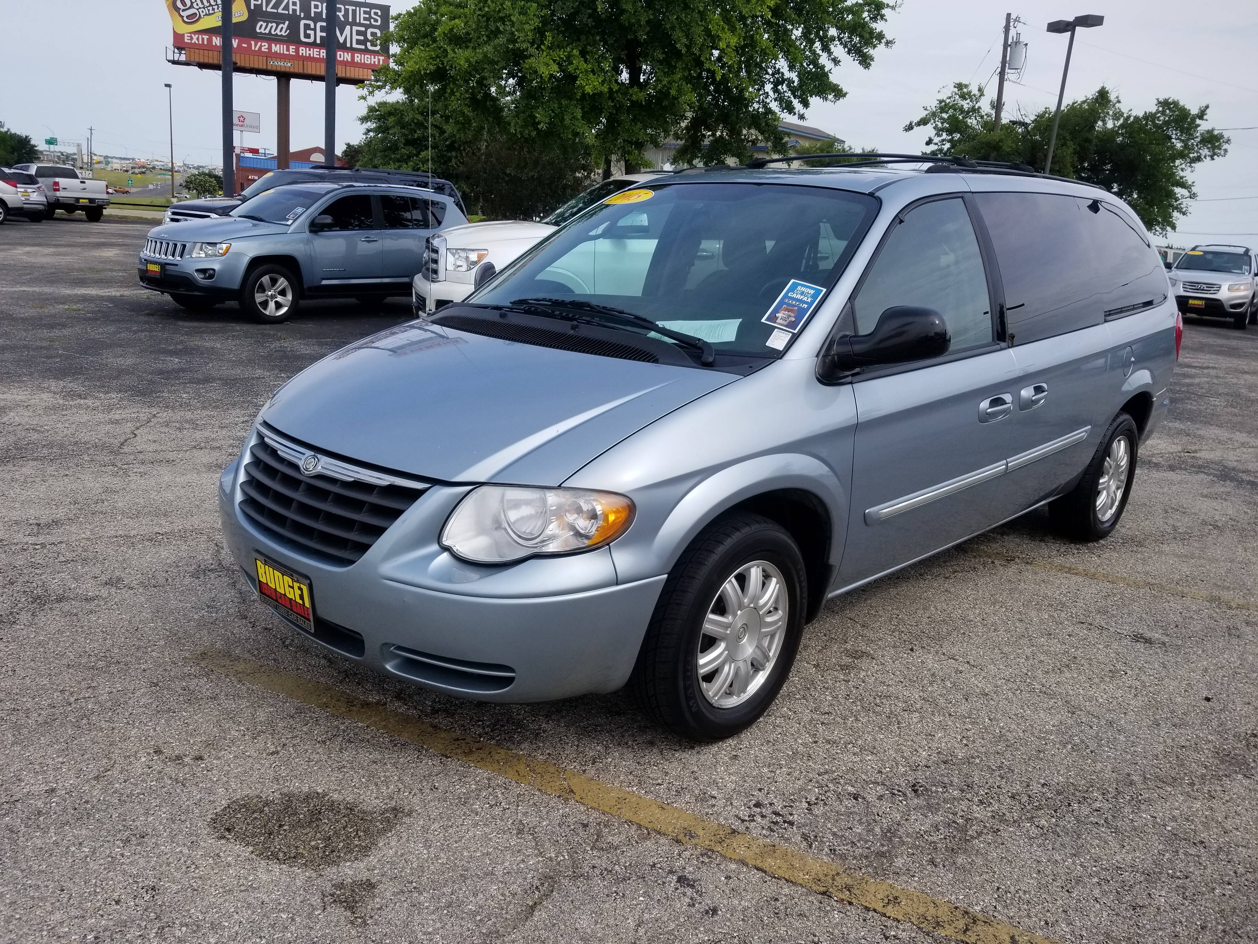 Used 2005 CHRYSLER TOWN AND COUNTRY TOURING for sale in